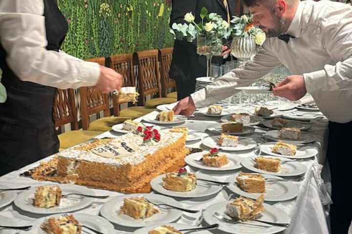 Dining 68 of 162