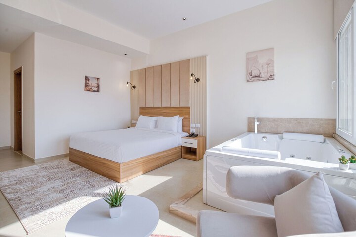 Room 27 of 111
