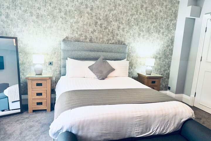 Room 12 of 43