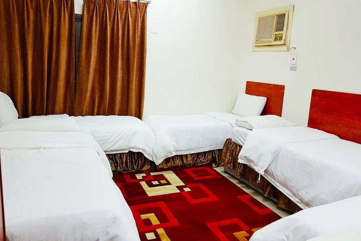 Room 3 of 10