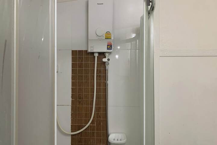 Room 160 of 195