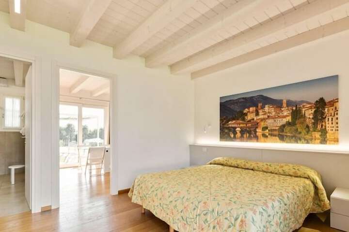 Room 20 of 40