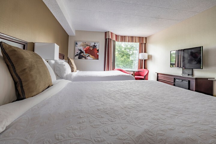 2 Double Beds (9 of 9)