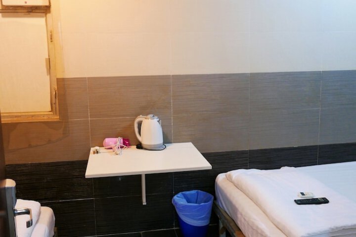 Room 4 of 46