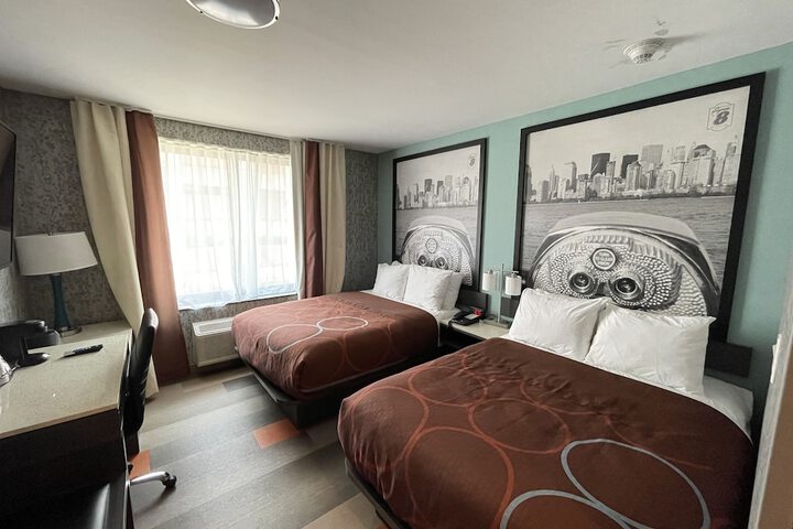 Room 5 of 15