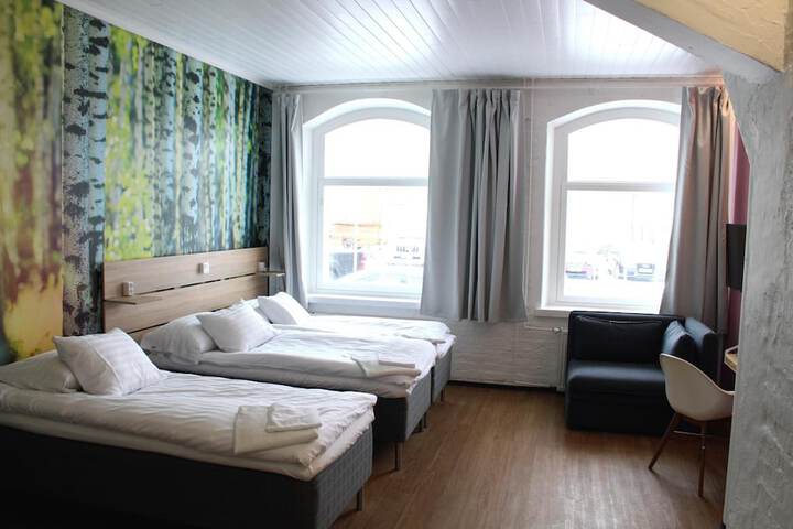 Room 16 of 42