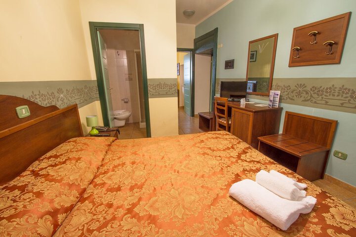Room 8 of 45