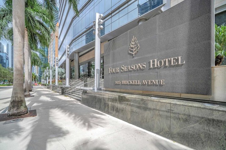 Hotel 16 of 16