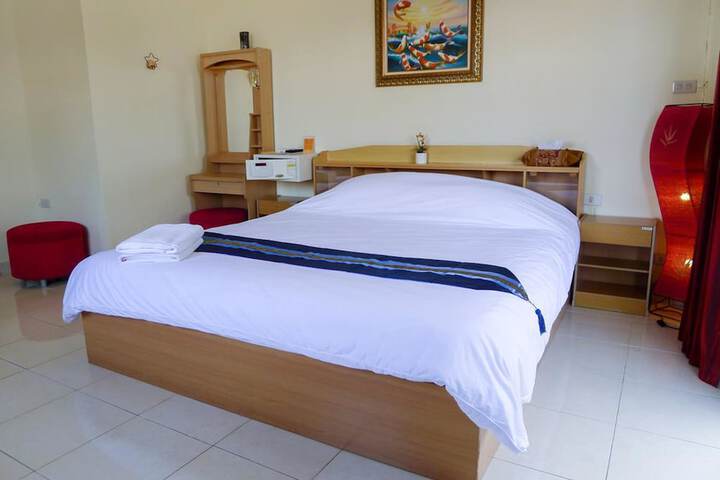 Room 9 of 36
