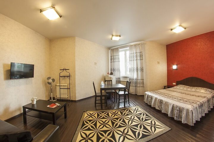 Room 4 of 79