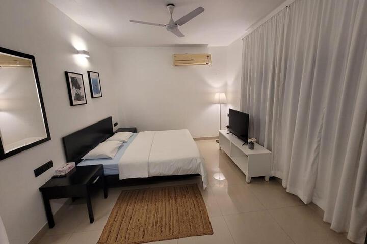 Lotus Hotel