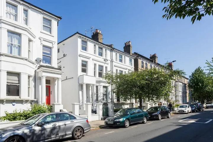 Delightful 2 bed Garden Flat in Shepherds Bush