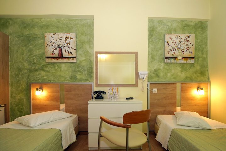 Room 75 of 100