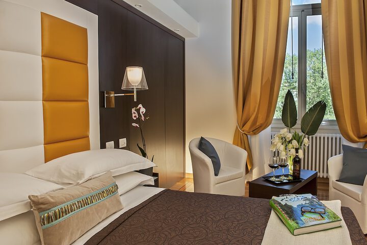 Room 20 of 38