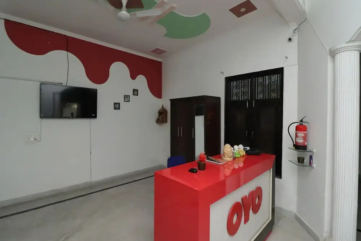 Oyo 28612 The Heaven Inn
