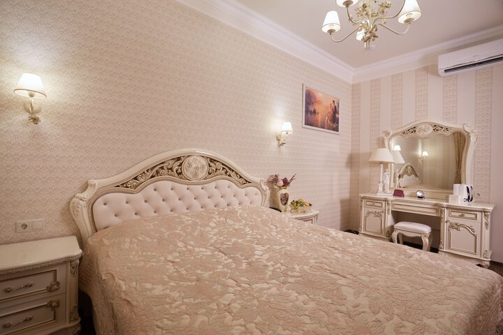 Room 18 of 46