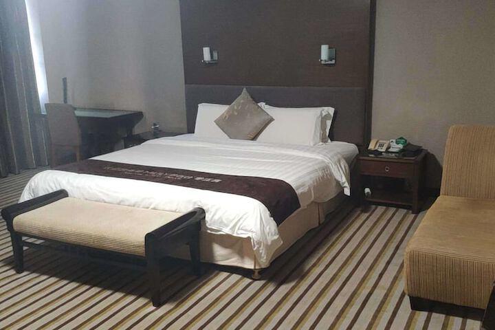 Room 15 of 17