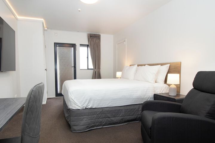 Room 4 of 22