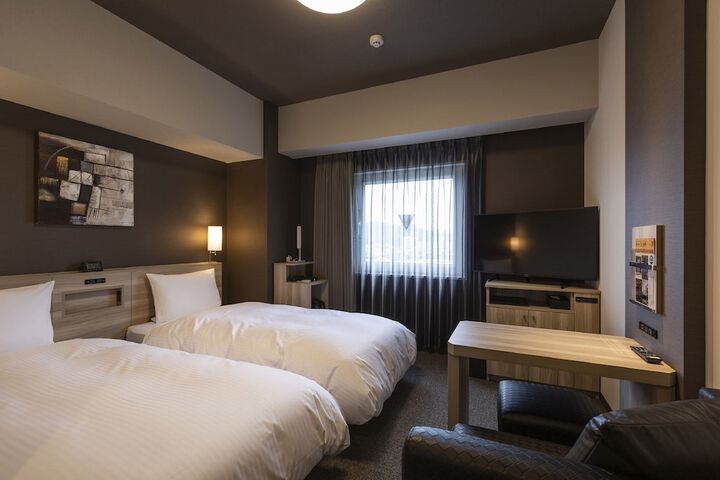 Room 5 of 21