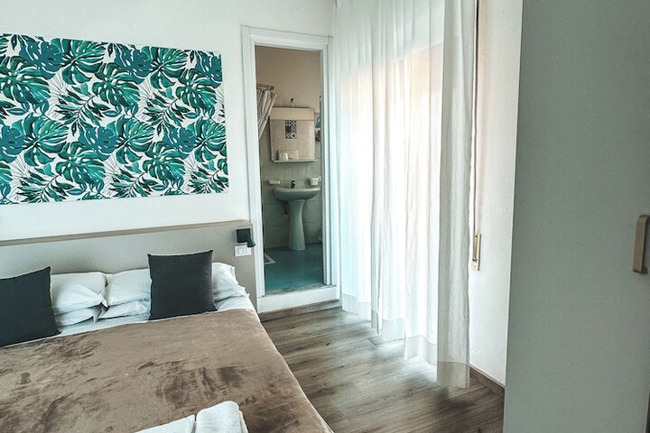 Room 14 of 60