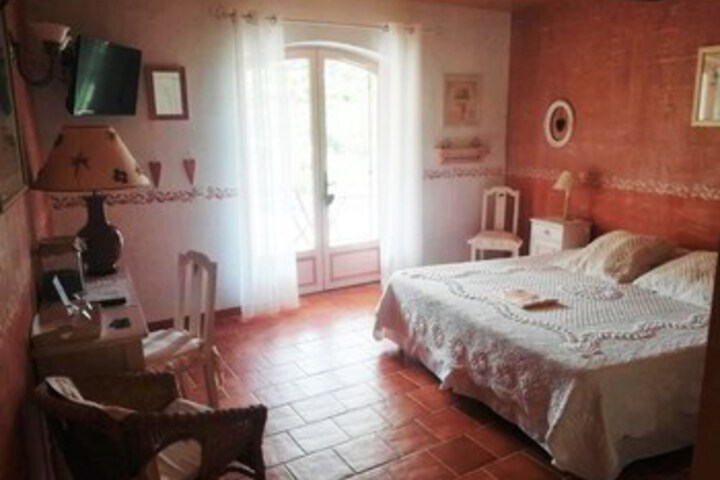 Room 16 of 27