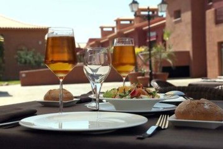 Dining 47 of 59