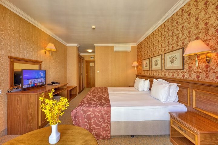 Room 16 of 55