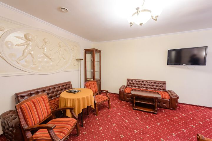 Room 5 of 15