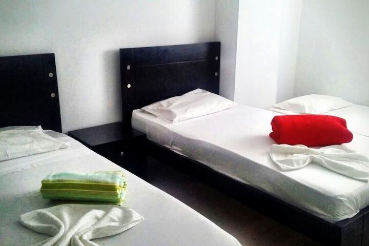Room 4 of 28