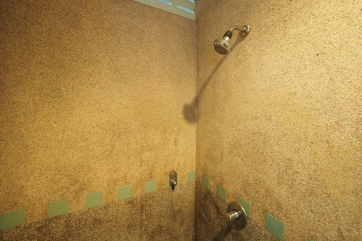 Room 13 of 22