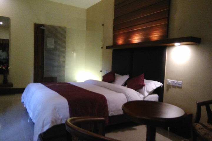 Room 6 of 23