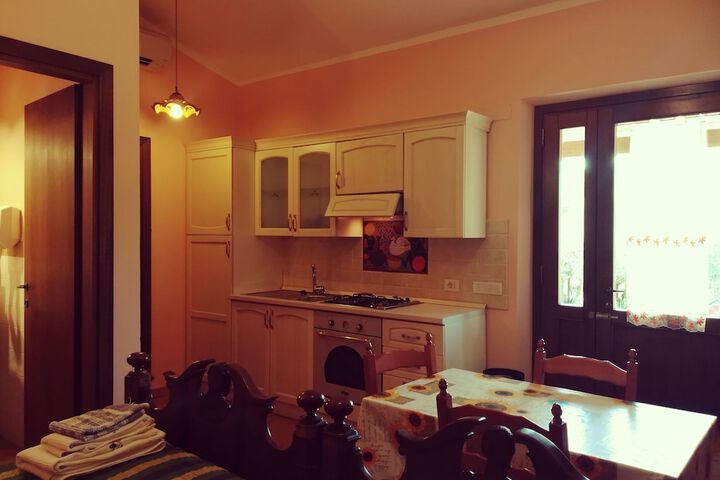 Room 46 of 100