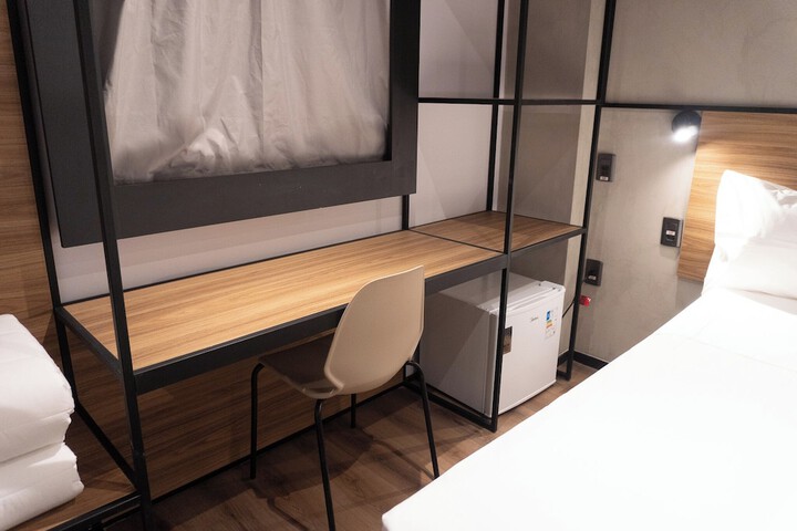 Room 52 of 122