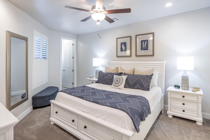 Room 2 of 85