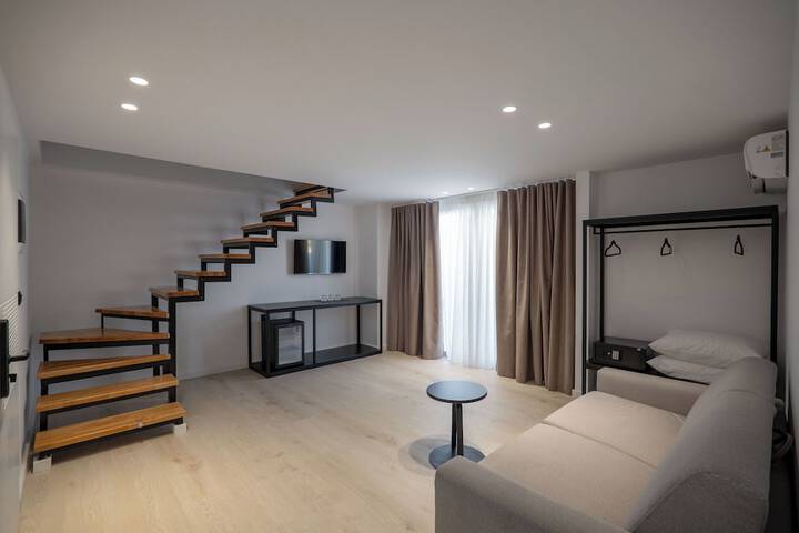 Room 69 of 100