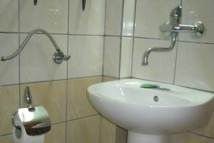 Bimbo Hotel