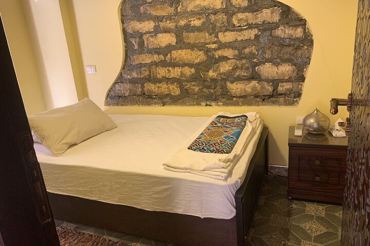 Room 2 of 5