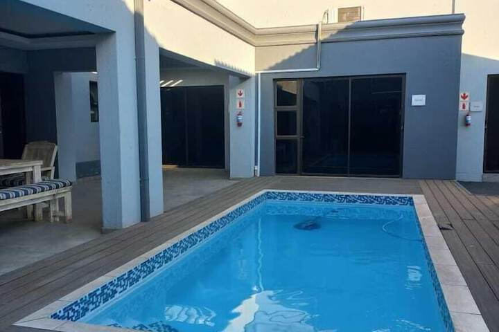 Pool 16 of 42