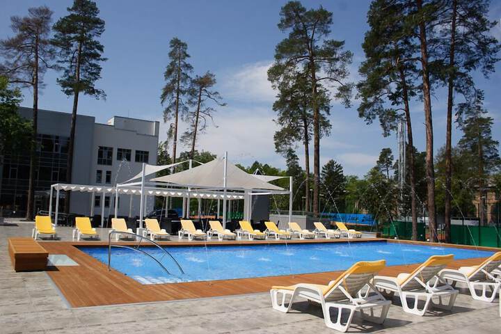 Pool 39 of 63
