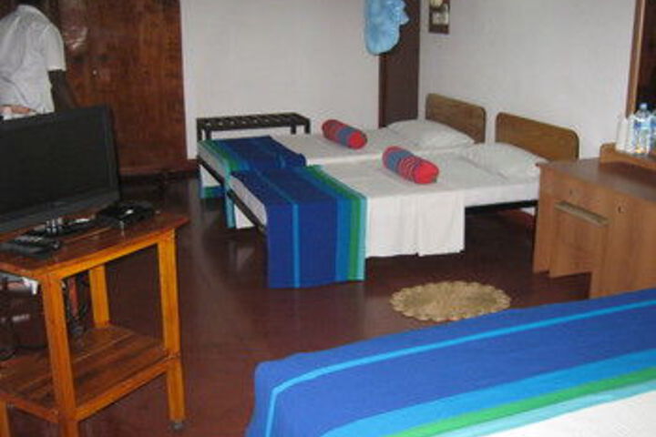 Room 53 of 81