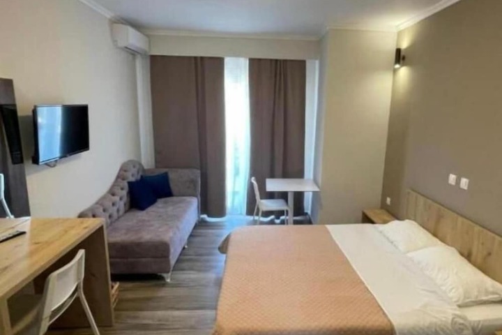 Room 8 of 24