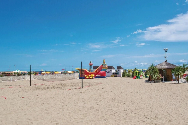 Beach 8 of 13