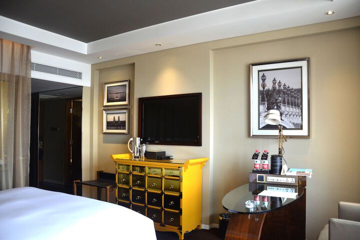 Room 11 of 66