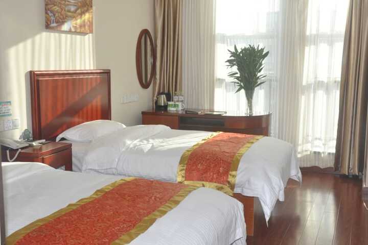 Room 7 of 45