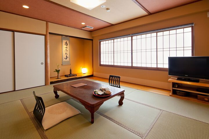 Room 6 of 70