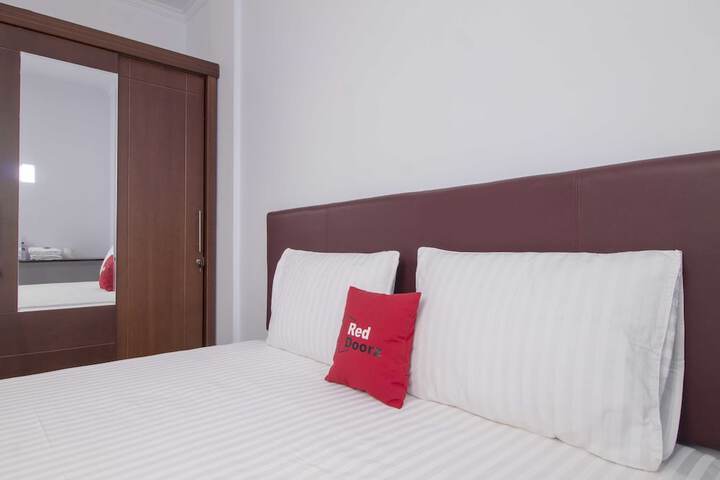 Room 3 of 12