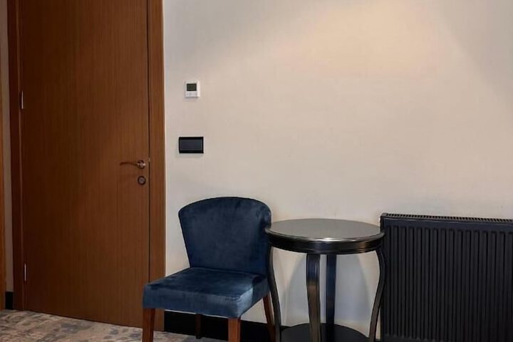 Room 16 of 49