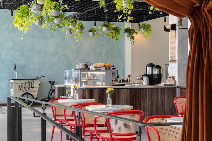 Cafe