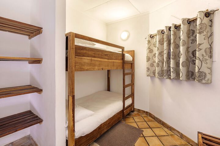 Room 18 of 74