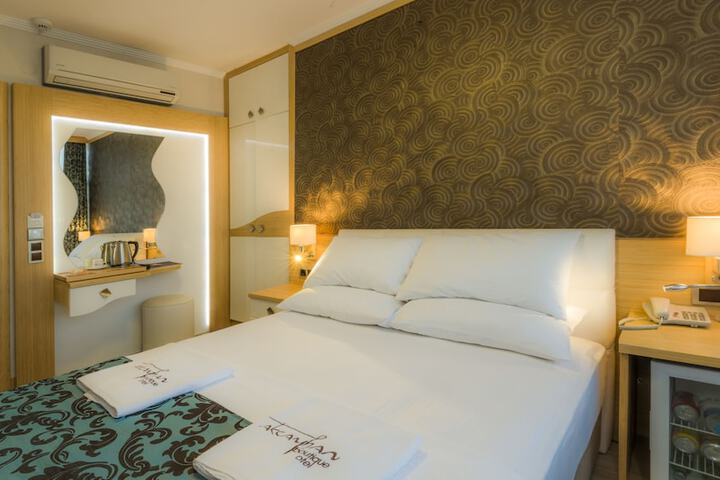 Room 7 of 20